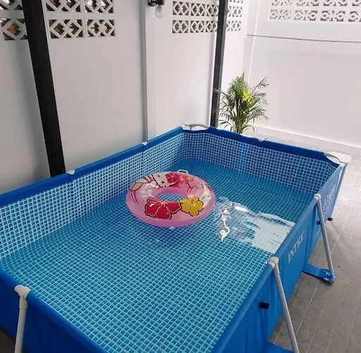 辉煌夜市 4房泳池花园别墅 订4日提供免费接机一次 Holiday home *