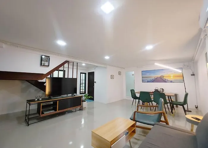 辉煌夜市 4房泳池花园别墅 订4日提供免费接机一次 Holiday home