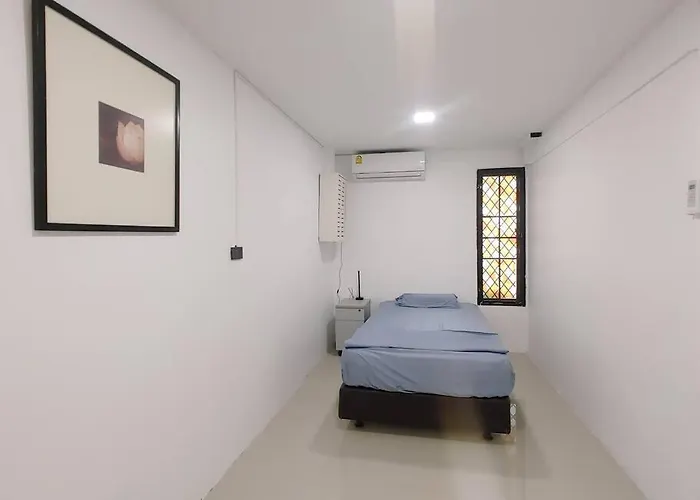 辉煌夜市 4房泳池花园别墅 订4日提供免费接机一次 Bangkok