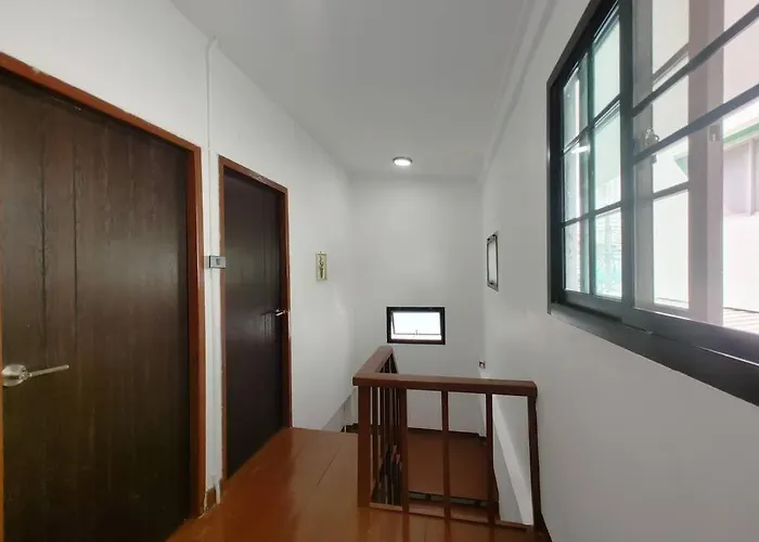 辉煌夜市 4房泳池花园别墅 订4日提供免费接机一次 Holiday home Bangkok