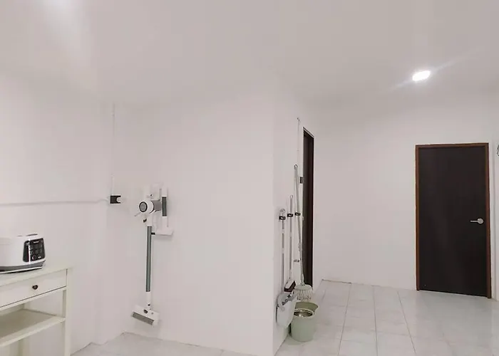 Holiday home 辉煌夜市 4房泳池花园别墅 订4日提供免费接机一次 Bangkok